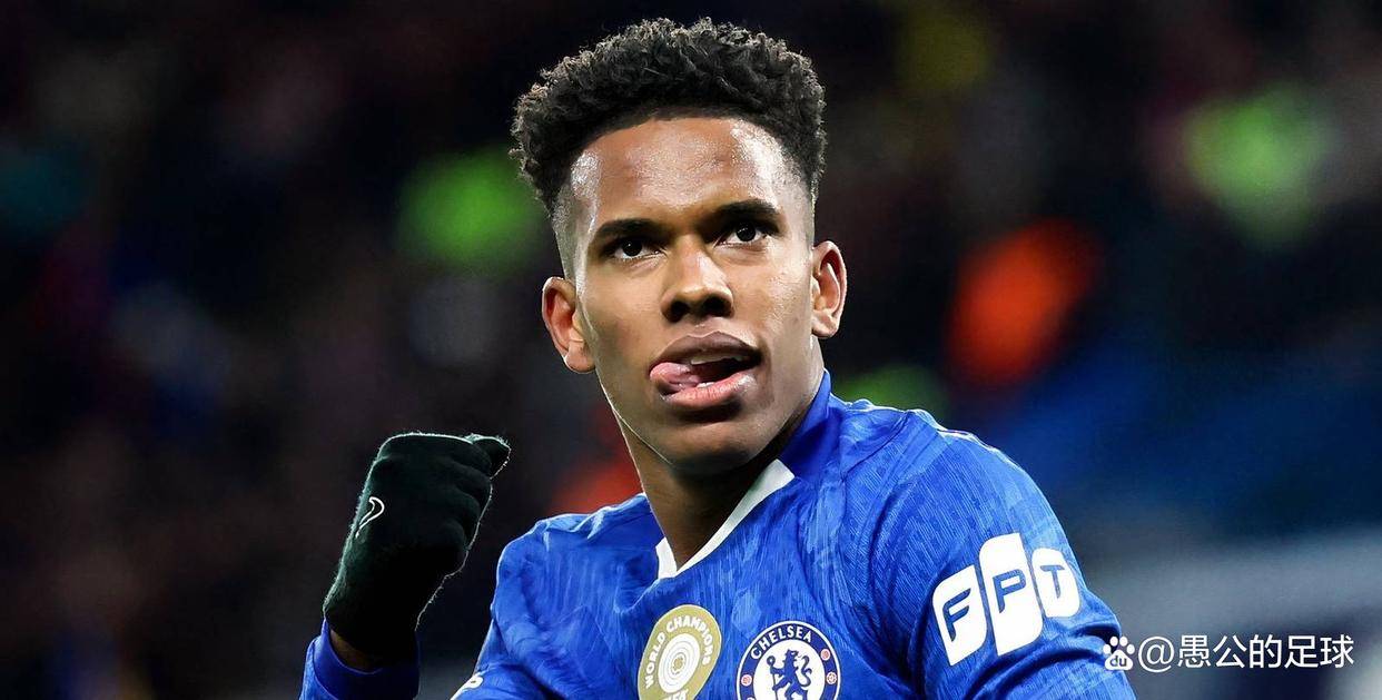 不只埃斯特旺闪耀：那位六千万英镑的后卫，正在奠定传奇地位